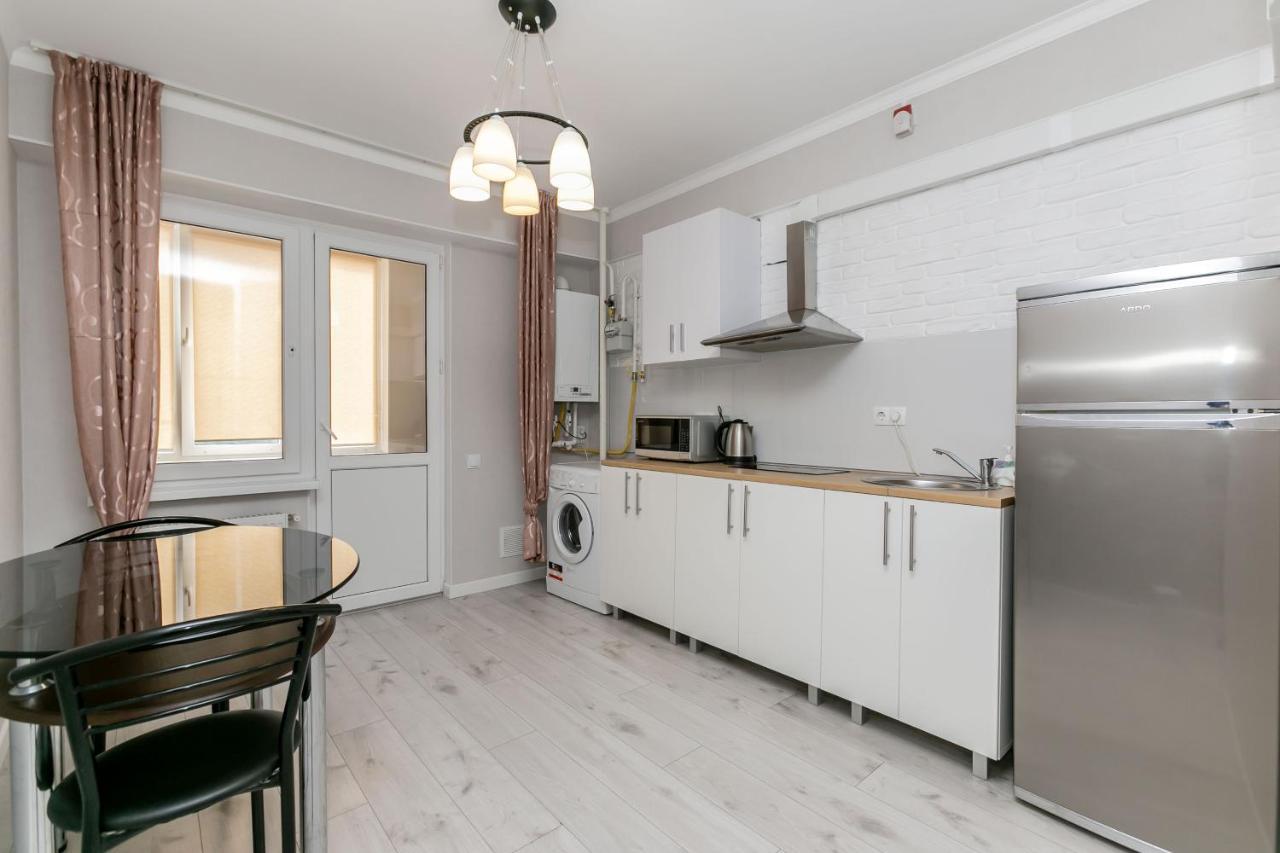 Apartament In Zona Centrala Si Parc Κισινάου Εξωτερικό φωτογραφία