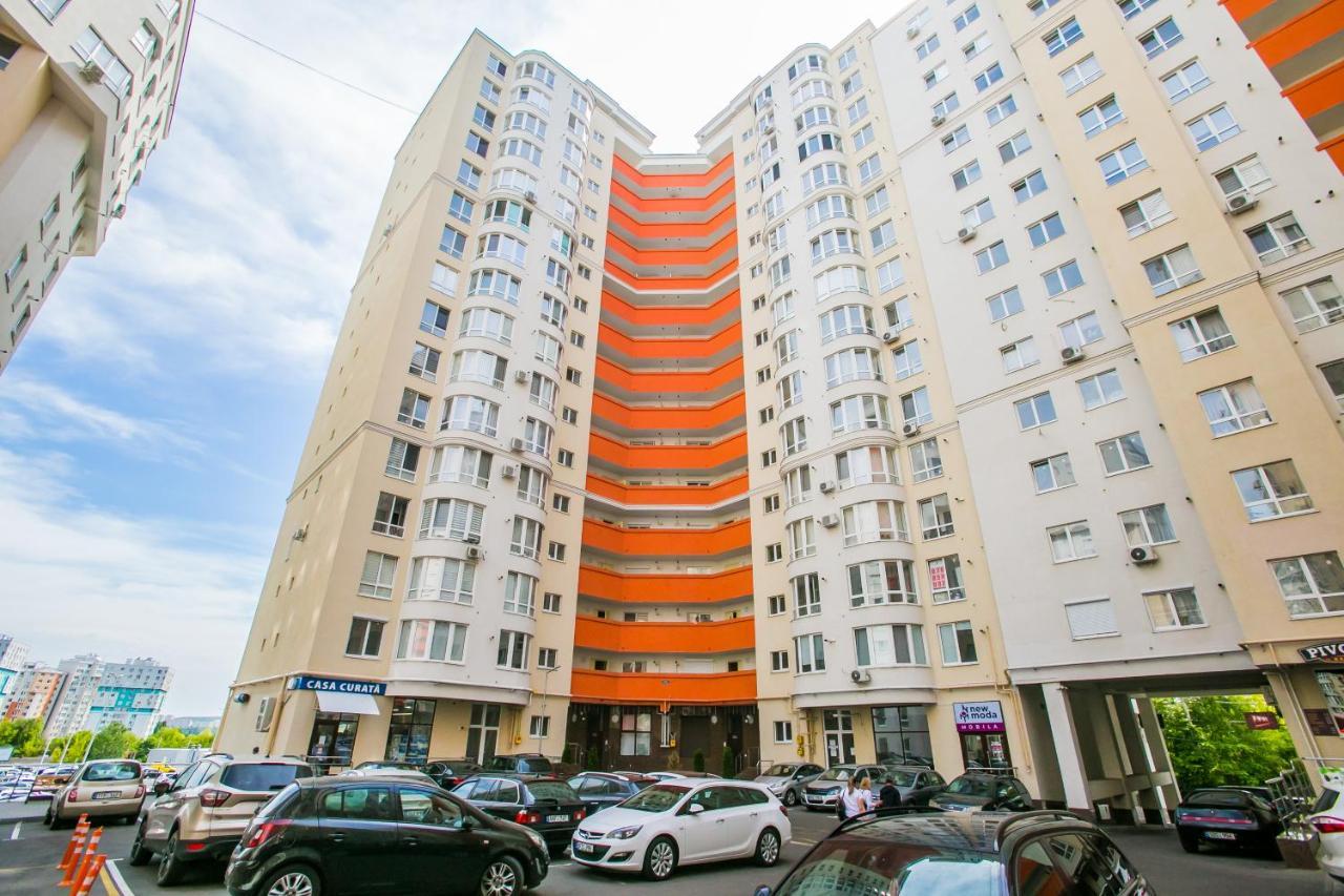 Apartament In Zona Centrala Si Parc Κισινάου Εξωτερικό φωτογραφία